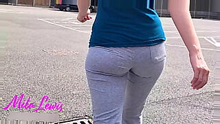 Girls pussed leggins